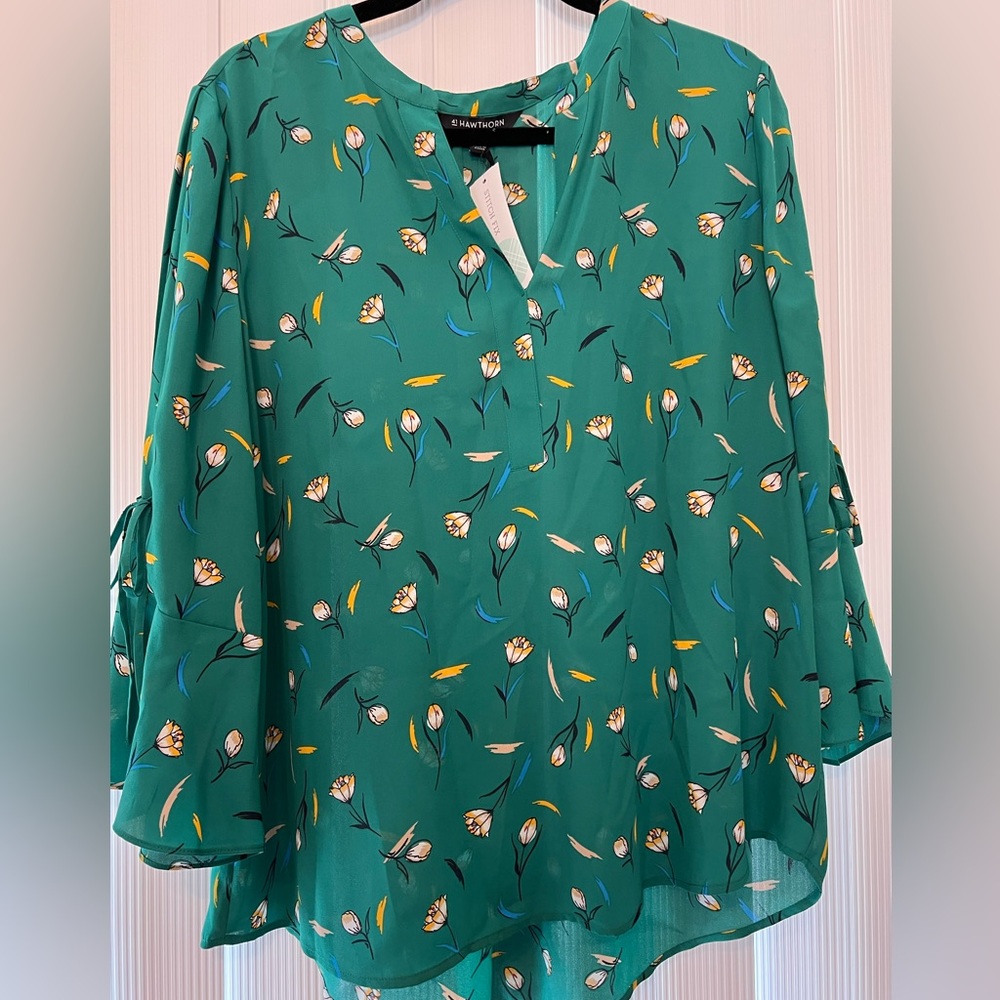 41 Hawthorn. NWT.  XL.